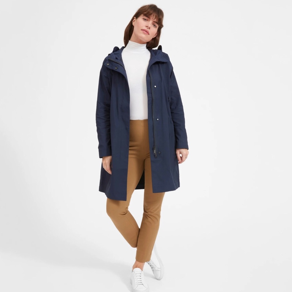 Everlane The City Anorak in Navy
